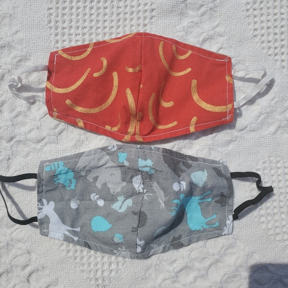 2 Pack of Handmade Masks - Red & Gold / Forest - Picture 2 of 6